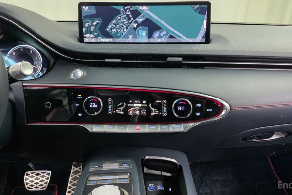 2022 Genesis GV70 с пробегом 37 358 км