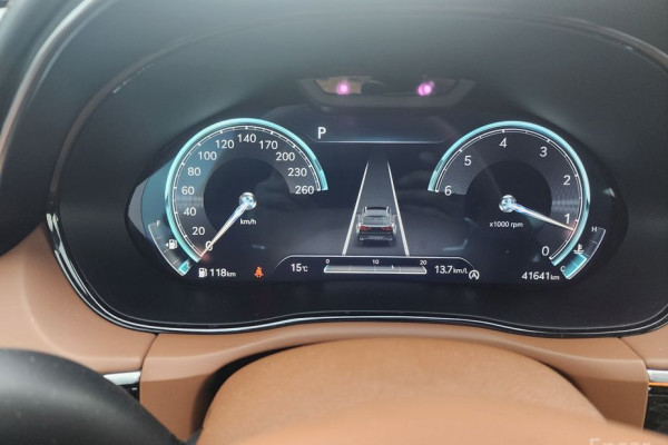 2022 Genesis GV70 с пробегом 41 641 км