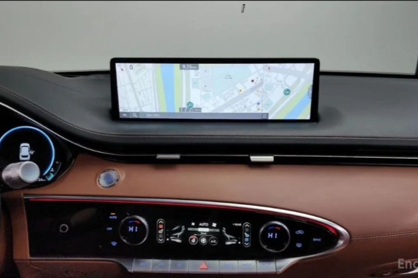 2021 Genesis GV70 с пробегом 43 734 км