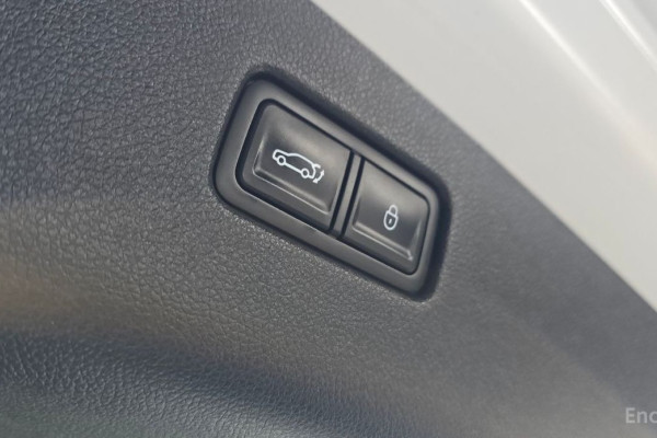 2022 Genesis GV70 с пробегом 73 955 км