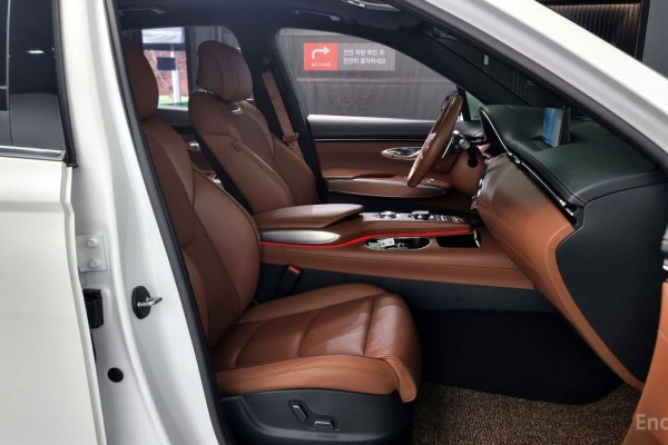 2021 Genesis GV70 с пробегом 76 412 км