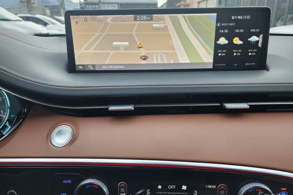 2022 Genesis GV70 с пробегом 41 641 км