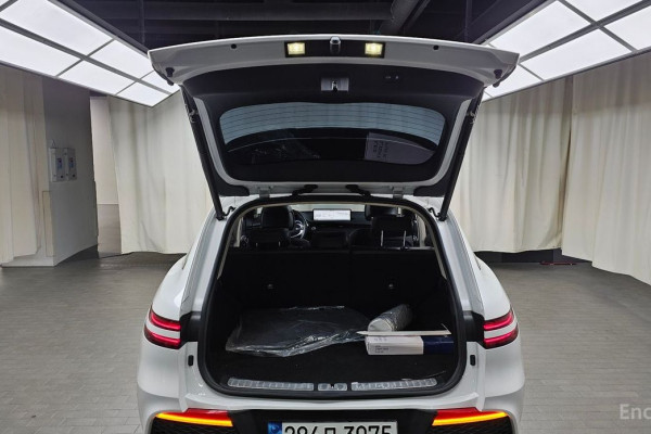 2021 Genesis GV70 с пробегом 35 794 км