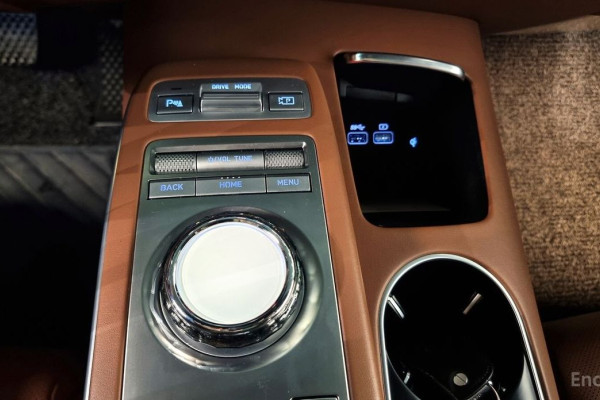 2021 Genesis GV70 с пробегом 76 412 км