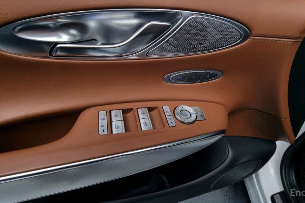 2021 Genesis GV70 с пробегом 76 412 км