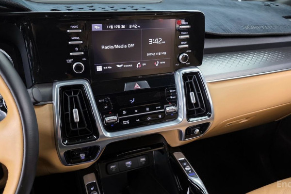 2022 Kia Sorento с пробегом 49 084 км