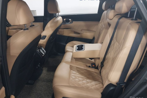 2022 Kia Sorento с пробегом 52 280 км