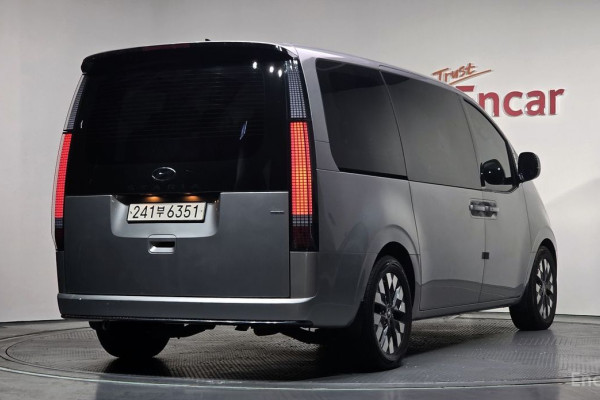 2022 Hyundai Staria с пробегом 77 875 км