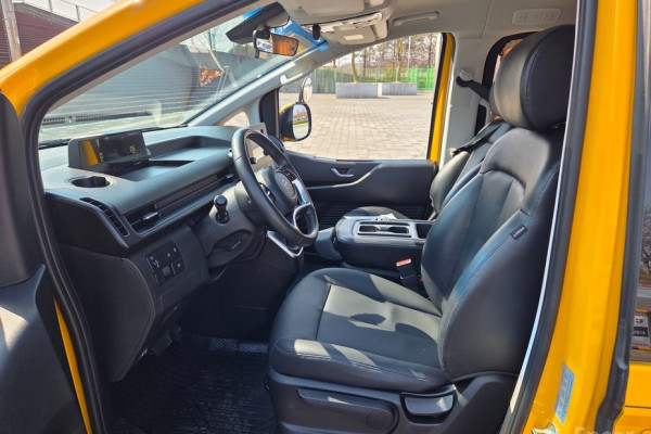 2022 Hyundai Staria с пробегом 106 041 км