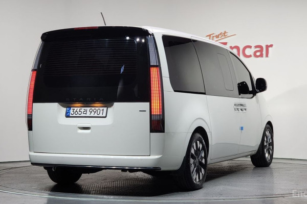 2022 Hyundai Staria с пробегом 137 945 км