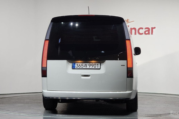 2022 Hyundai Staria с пробегом 137 945 км