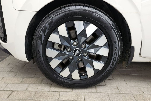 2022 Hyundai Staria с пробегом 137 945 км