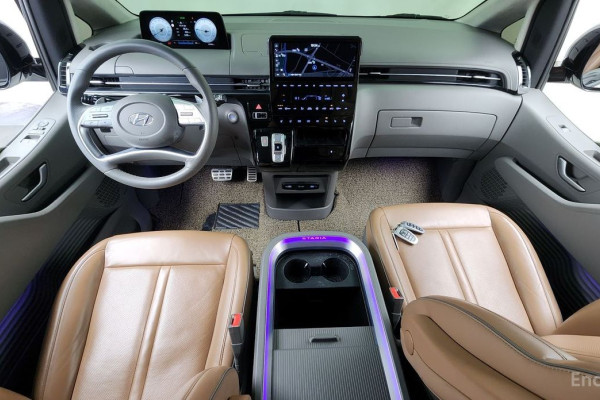 2022 Hyundai Staria с пробегом 137 945 км
