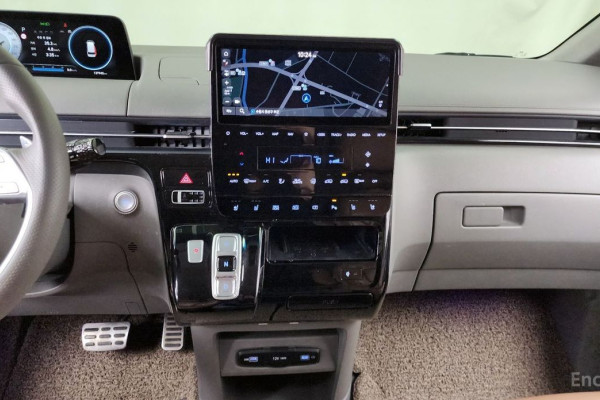 2022 Hyundai Staria с пробегом 137 945 км