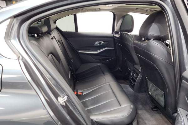 2022 BMW 3 серии с пробегом 51 148 км