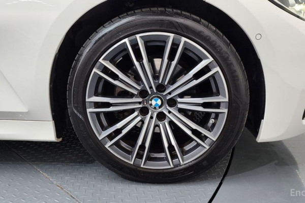 2022 BMW 3 серии с пробегом 25 303 км