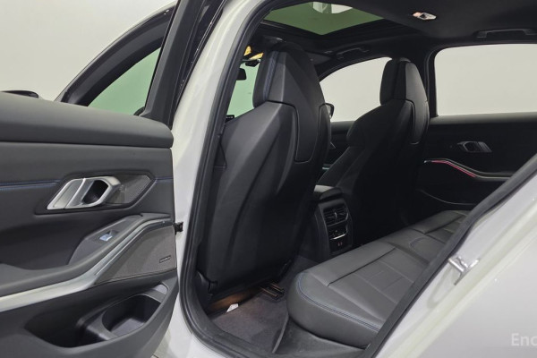 2023 BMW 3 серии с пробегом 32 784 км