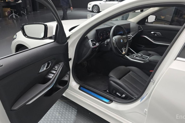 2023 BMW 3 серии с пробегом 16 958 км