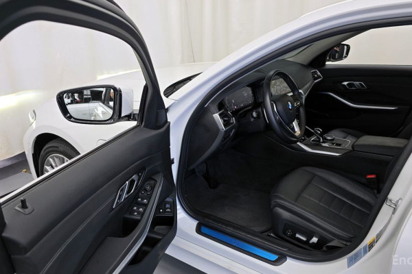 2021 BMW 3 серии с пробегом 47 989 км