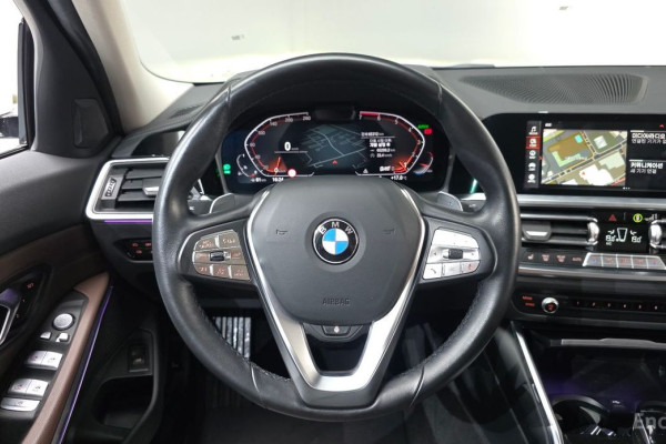 2022 BMW 3 серии с пробегом 65 312 км