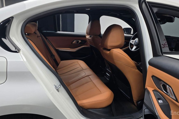 2023 BMW 3 серии с пробегом 25 876 км