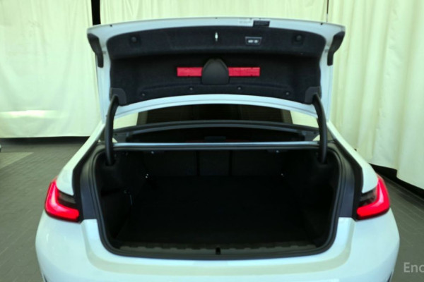 2021 BMW 3 серии с пробегом 47 989 км