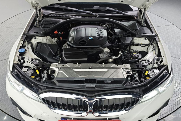 2022 BMW 3 серии с пробегом 37 216 км