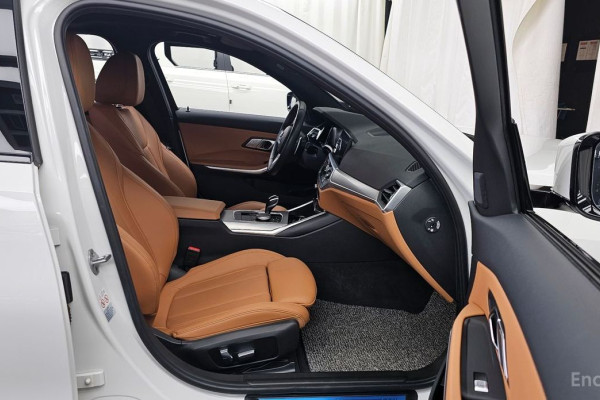 2022 BMW 3 серии с пробегом 20 496 км