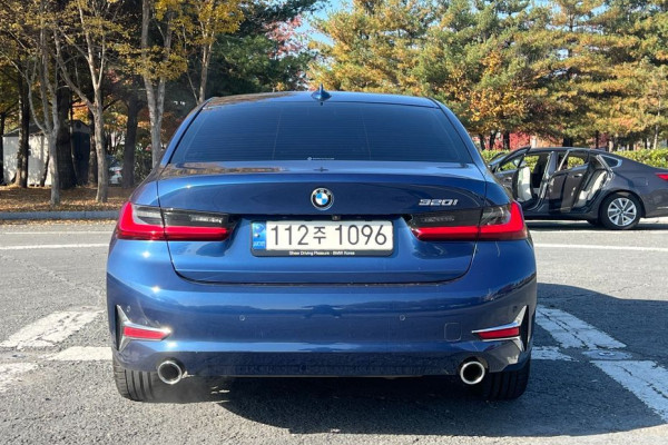 2022 BMW 3 серии с пробегом 39 011 км