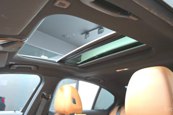 2023 BMW 3 серии с пробегом 42 048 км