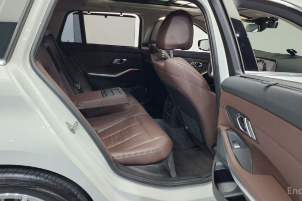 2022 BMW 3 серии с пробегом 49 141 км