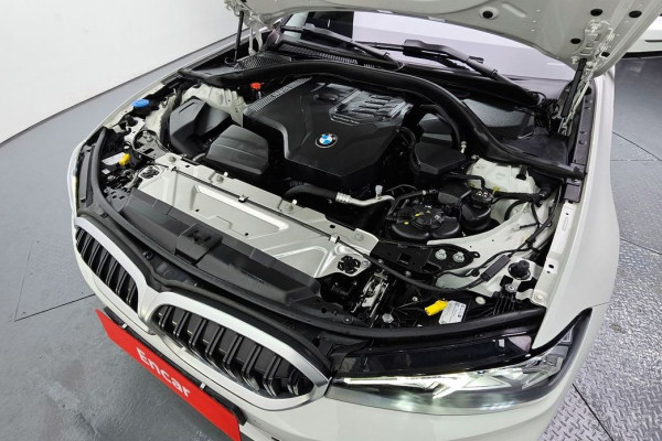 2023 BMW 3 серии с пробегом 33 920 км