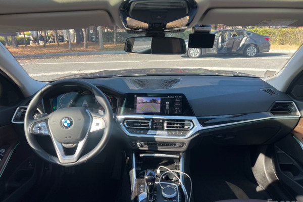 2022 BMW 3 серии с пробегом 39 011 км