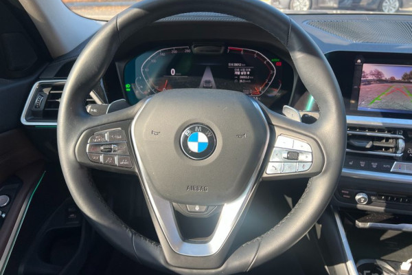 2022 BMW 3 серии с пробегом 39 011 км