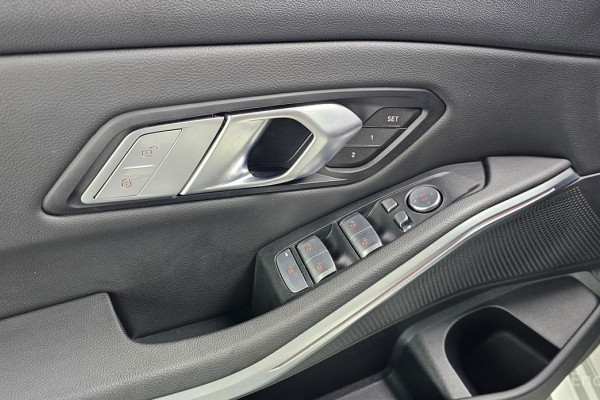 2021 BMW 3 серии с пробегом 24 681 км