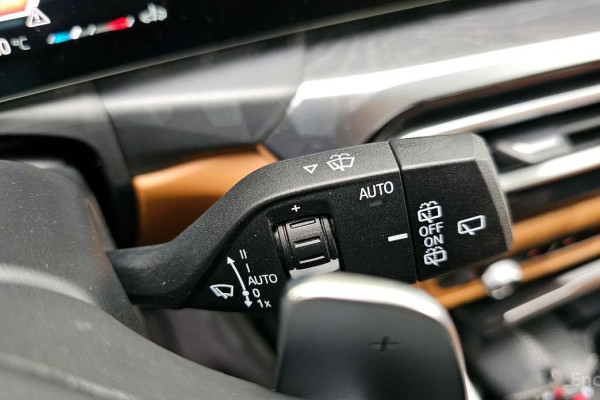 2023 BMW 3 серии с пробегом 33 920 км