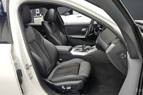 2022 BMW 3 серии с пробегом 42 687 км