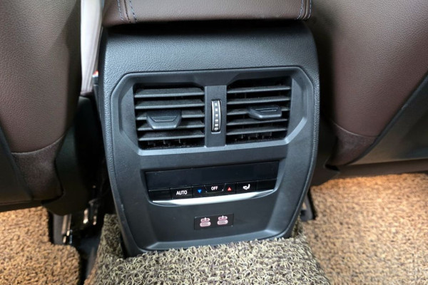 2023 BMW 3 серии с пробегом 29 975 км