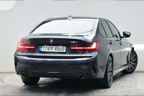 2021 BMW 3 серии с пробегом 30 882 км