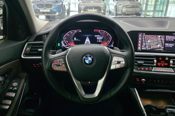 2021 BMW 3 серии с пробегом 61 075 км