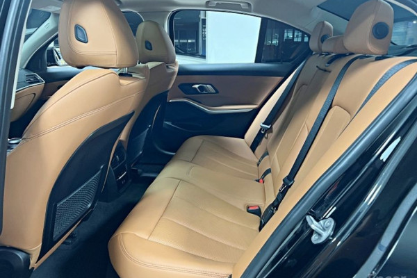 2023 BMW 3 серии с пробегом 13 097 км