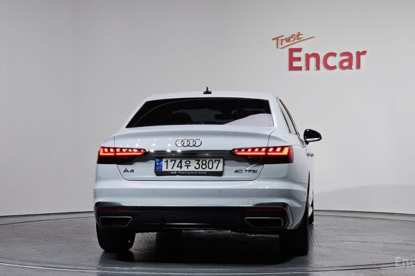 2022 Audi A4 с пробегом 40 780 км