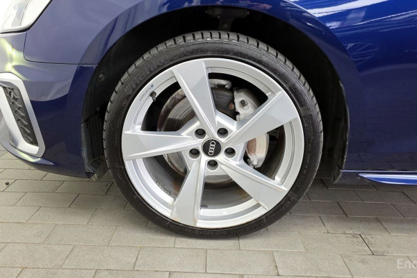 2022 Audi A4 с пробегом 75 082 км