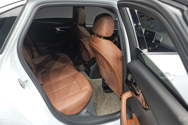 2022 Audi A4 с пробегом 34 944 км