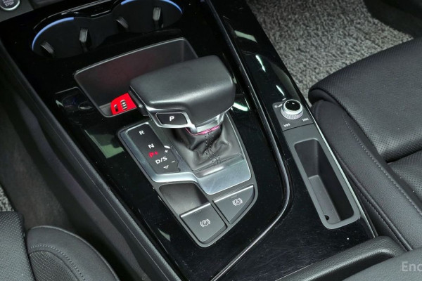 2021 Audi A4 с пробегом 65 469 км