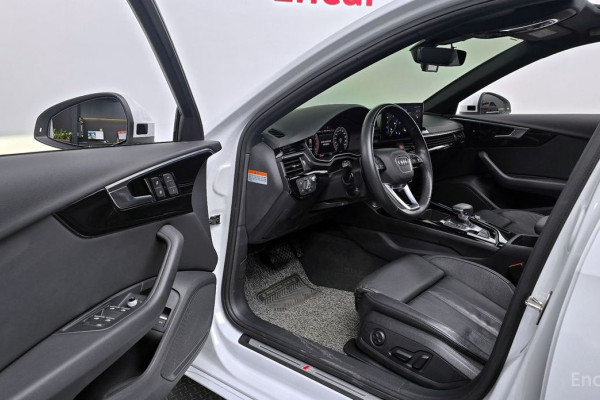 2021 Audi A4 с пробегом 65 469 км