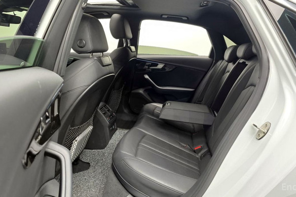 2021 Audi A4 с пробегом 65 469 км