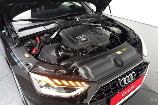 2021 Audi A4 с пробегом 33 690 км