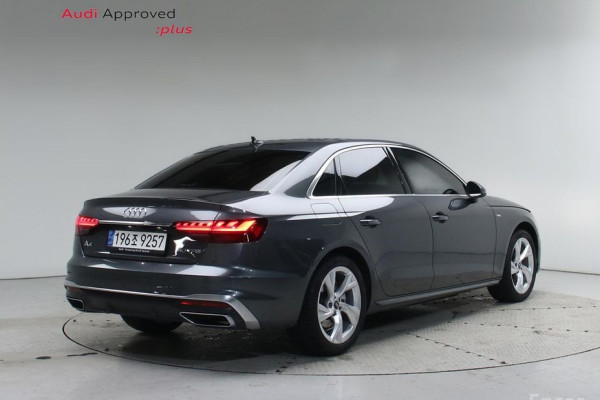 2022 Audi A4 с пробегом 21 366 км