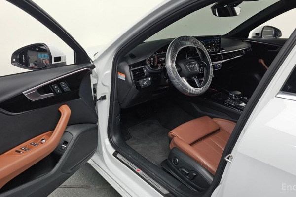 2021 Audi A4 с пробегом 23 017 км